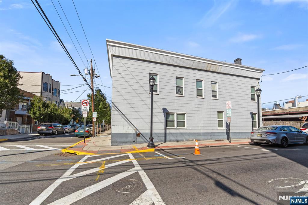 Homes for sale in Union City, NJ | 400 41St St, Union City, NJ 07087 | MLS# 25040958