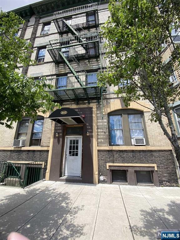 Homes for sale in Union City, NJ | 1615 Palisade Ave, Union City, NJ 07087 | MLS# 25040966