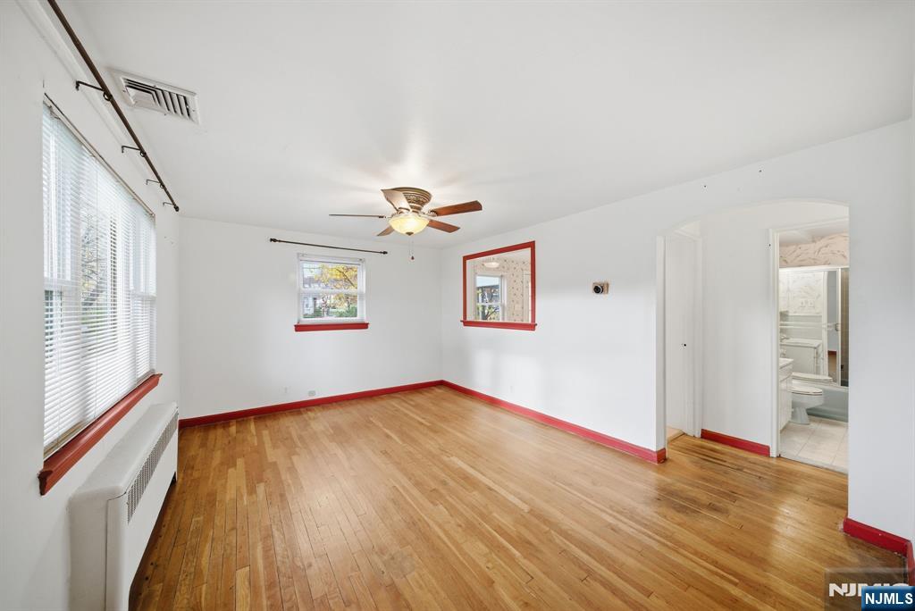 Homes for sale in Paramus, NJ | 165 Hebberd Ave, Paramus, NJ 07652 | MLS# 25041007