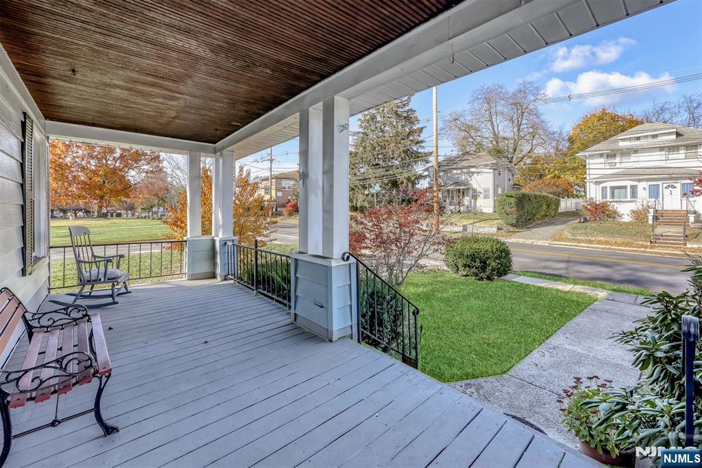 Homes for sale in Rochelle Park, NJ | 312 Rochelle Ave, Rochelle Park, NJ 07662 | MLS# 25041015