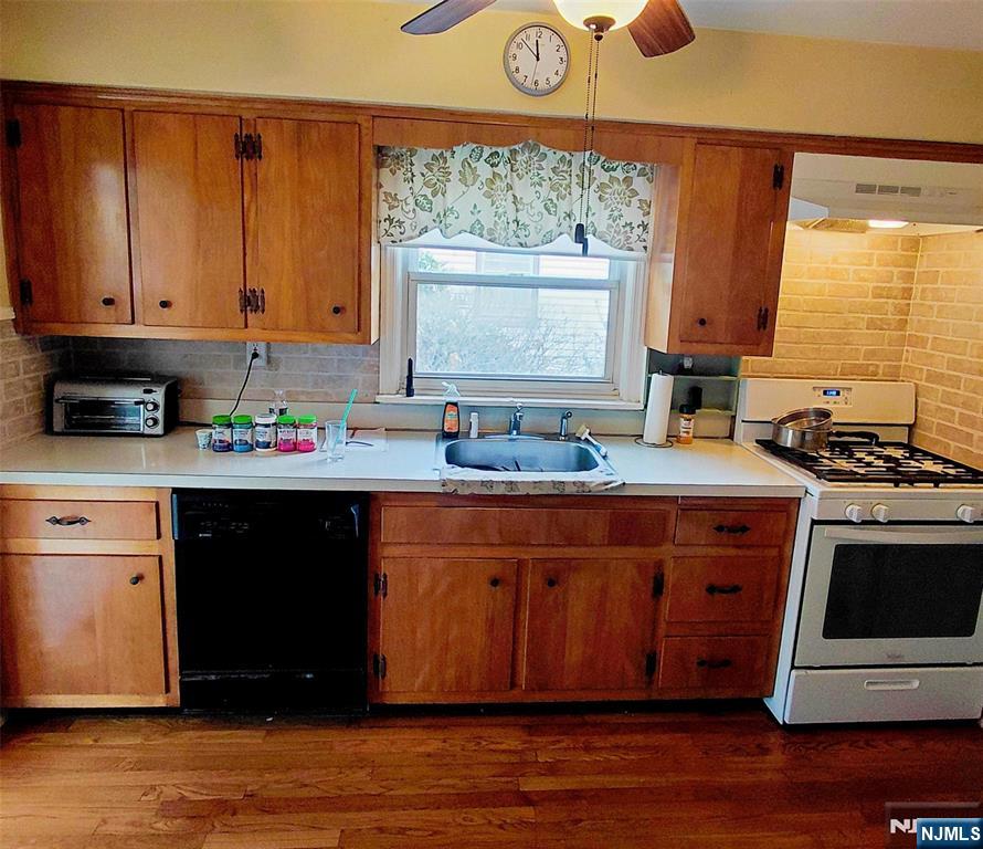 Homes for sale in Teaneck, NJ | 850 Broad St, Teaneck, NJ 07666 | MLS# 25041040