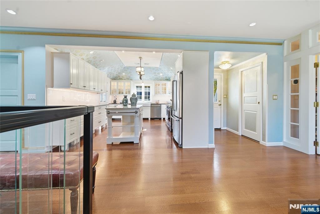 Homes for sale in Kinnelon Borough, NJ | 18 Pepperidge Tree Ter, Kinnelon Borough, NJ 07405 | MLS# 25041065