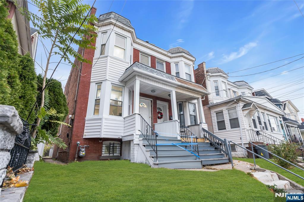 Homes for sale in Elizabeth, NJ | 19 Stewart Pl, Elizabeth, NJ 07202 | MLS# 25041101