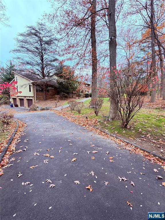 Homes for sale in Alpine, NJ | 11 Sherwood Ct, Alpine, NJ 07620 | MLS# 25041159