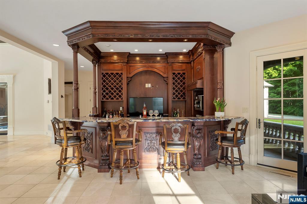 105 Chestnut Ridge, Saddle River, NJ 07458 Listing Photo  10