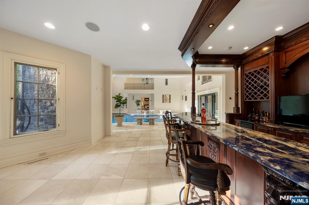 105 Chestnut Ridge, Saddle River, NJ 07458 Listing Photo  11