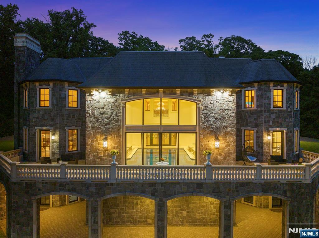 105 Chestnut Ridge, Saddle River, NJ 07458 Listing Photo  18