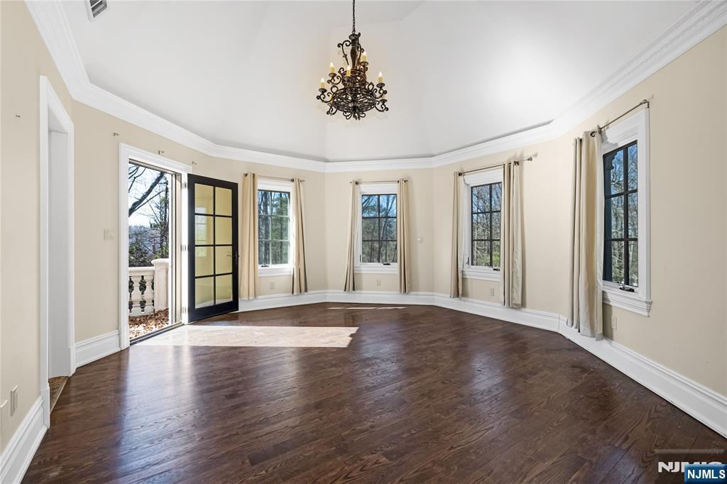 105 Chestnut Ridge, Saddle River, NJ 07458 Listing Photo  24