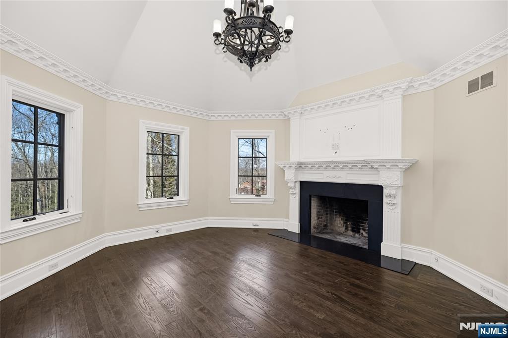 105 Chestnut Ridge, Saddle River, NJ 07458 Listing Photo  26