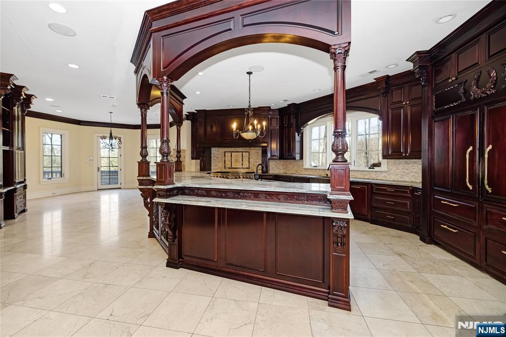 105 Chestnut Ridge, Saddle River, NJ 07458 Listing Photo  27