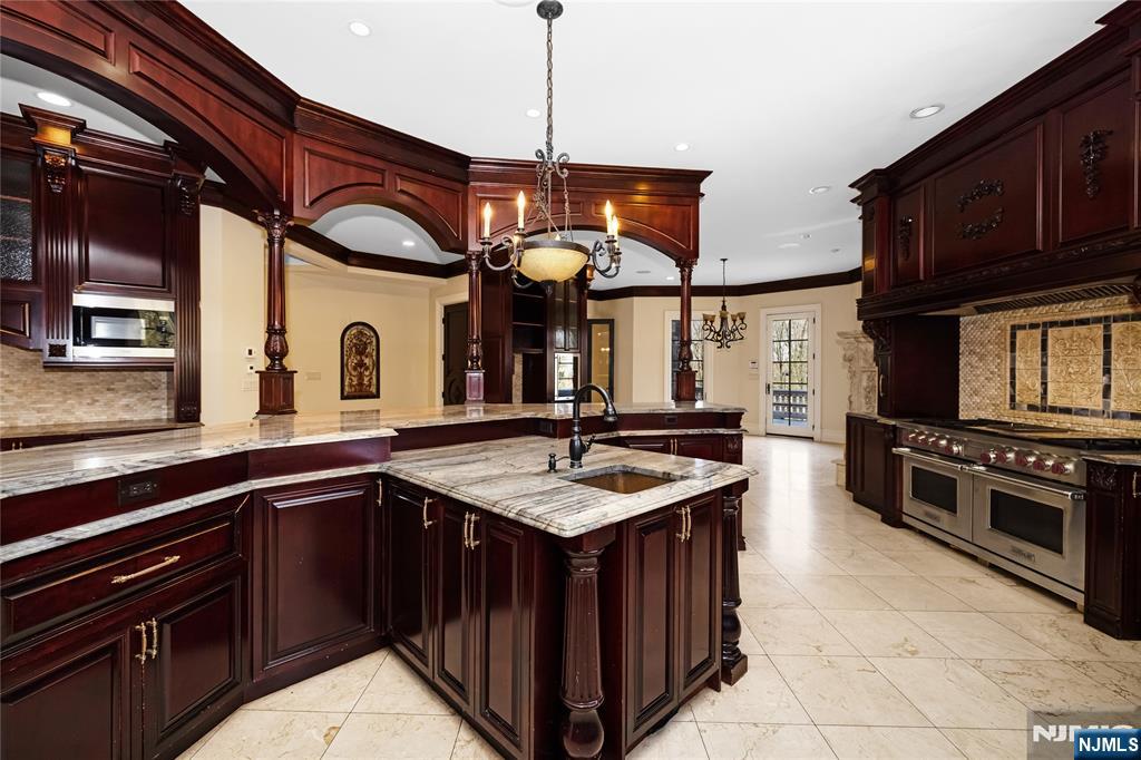105 Chestnut Ridge, Saddle River, NJ 07458 Listing Photo  28