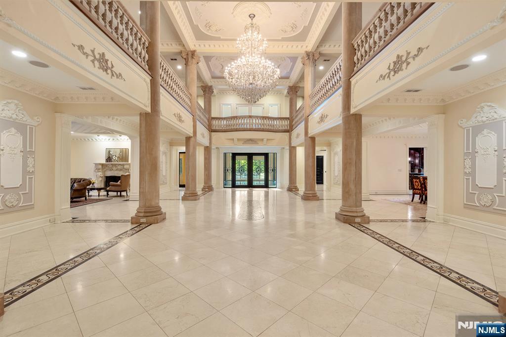 105 Chestnut Ridge, Saddle River, NJ 07458 Listing Photo  3