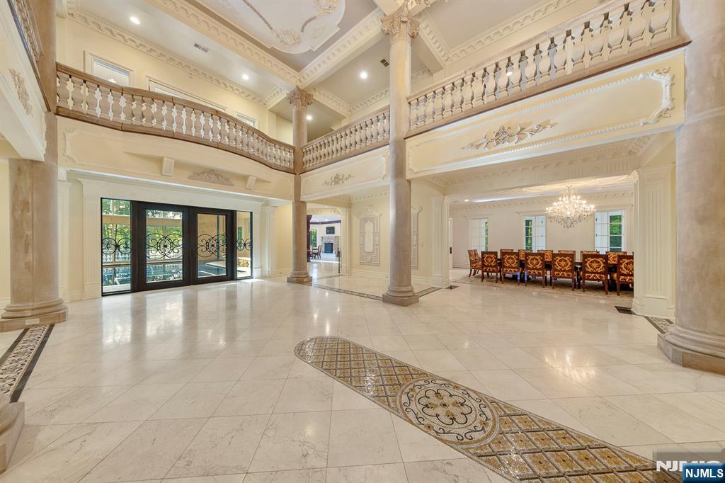 105 Chestnut Ridge, Saddle River, NJ 07458 Listing Photo  4
