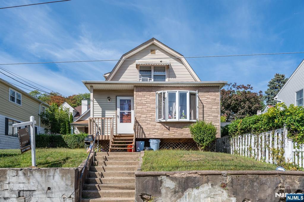 Homes for sale in Haledon, NJ | 88 Avenue B, Haledon, NJ 07508 | MLS# 25041211