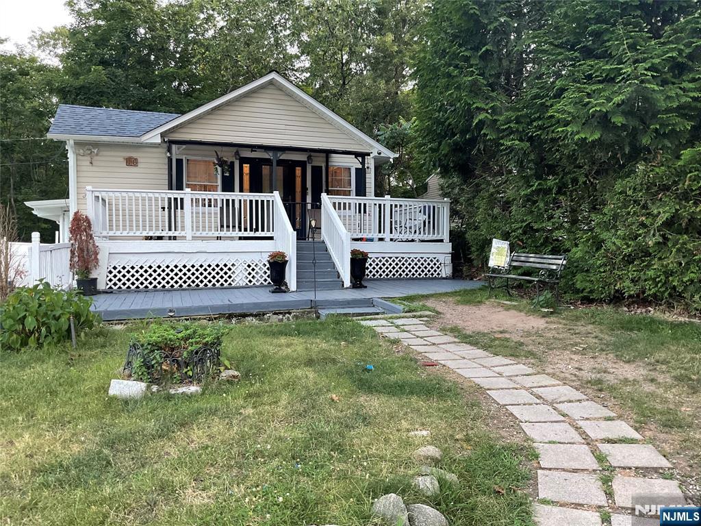 Homes for sale in West Milford, NJ | 16 Berry Ln, West Milford, NJ 07480 | MLS# 25041248