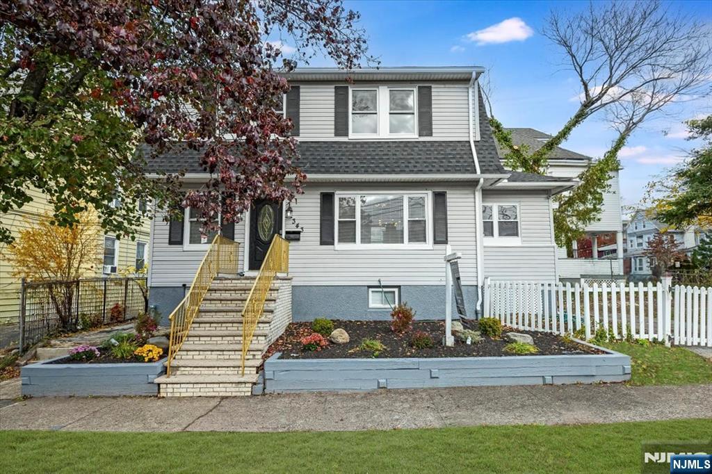 $549,900 Colonial