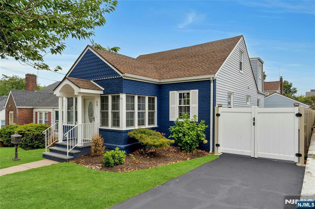 Homes for sale in Belleville, NJ | 29 Sunset Ave, Belleville, NJ 07109 | MLS# 25041278