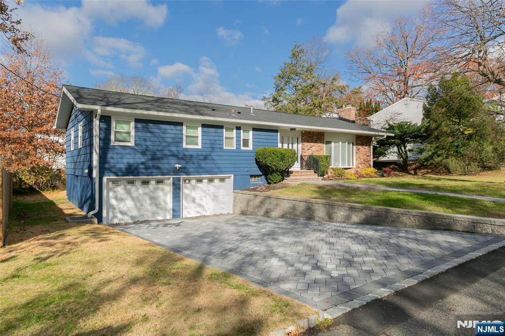 Homes for sale in West Orange, NJ | 5 Korwel Ct, West Orange, NJ 07052 | MLS# 25041295