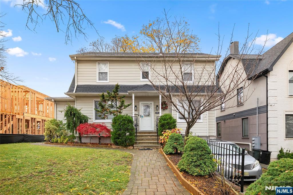 Homes for sale in Ridgefield, NJ | 1004 Elm Ave, Ridgefield, NJ 07657 | MLS# 25041322