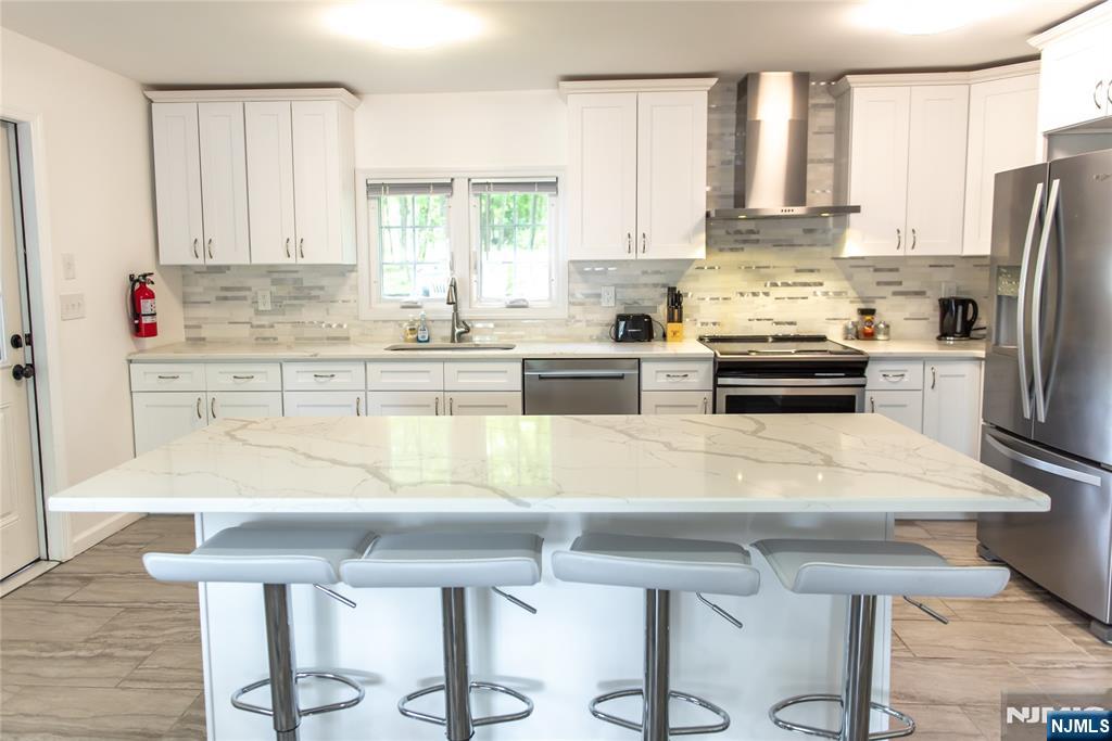 Homes for sale in Jefferson Township, NJ | 32 Mcnabb Rd, Jefferson Township, NJ 07849 | MLS# 25041343