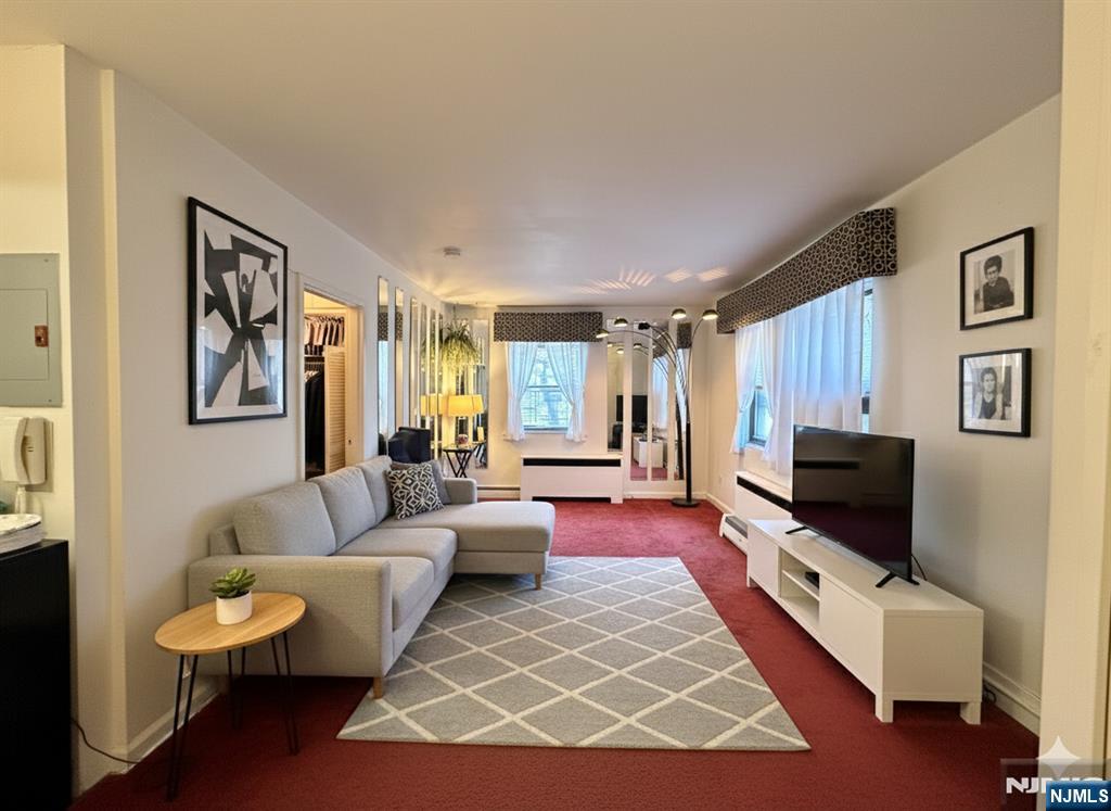 Homes for sale in Fort Lee, NJ | 3051 Edwin #3J, Fort Lee, NJ 07024 | MLS# 25041423