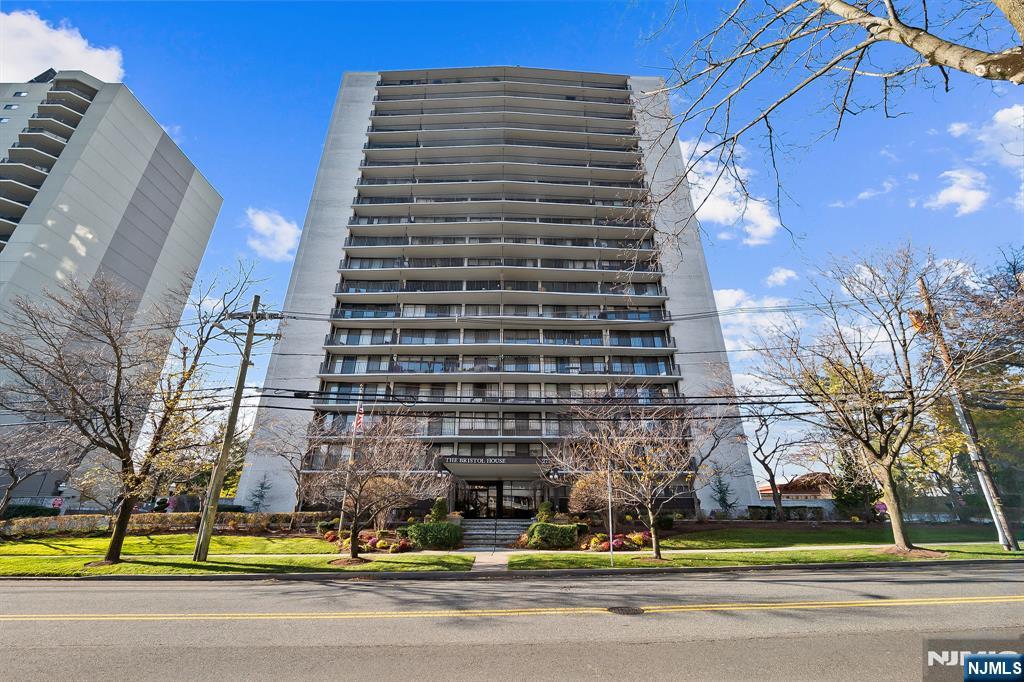 Homes for sale in Hackensack, NJ | 277 Prospect Ave #11H, Hackensack, NJ 07601 | MLS# 25041463