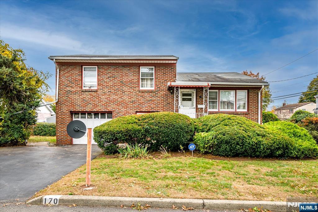 $499,000 Split Level