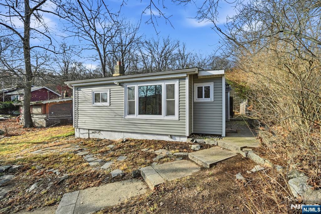 Homes for sale in West Milford, NJ | 33 Setting Sun Trl, West Milford, NJ 07480 | MLS# 25041546