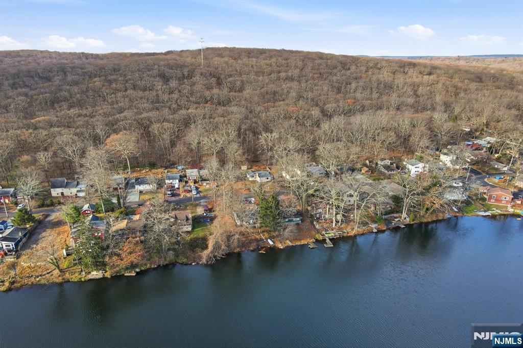 Homes for sale in West Milford, NJ | 33 Setting Sun Trl, West Milford, NJ 07480 | MLS# 25041546