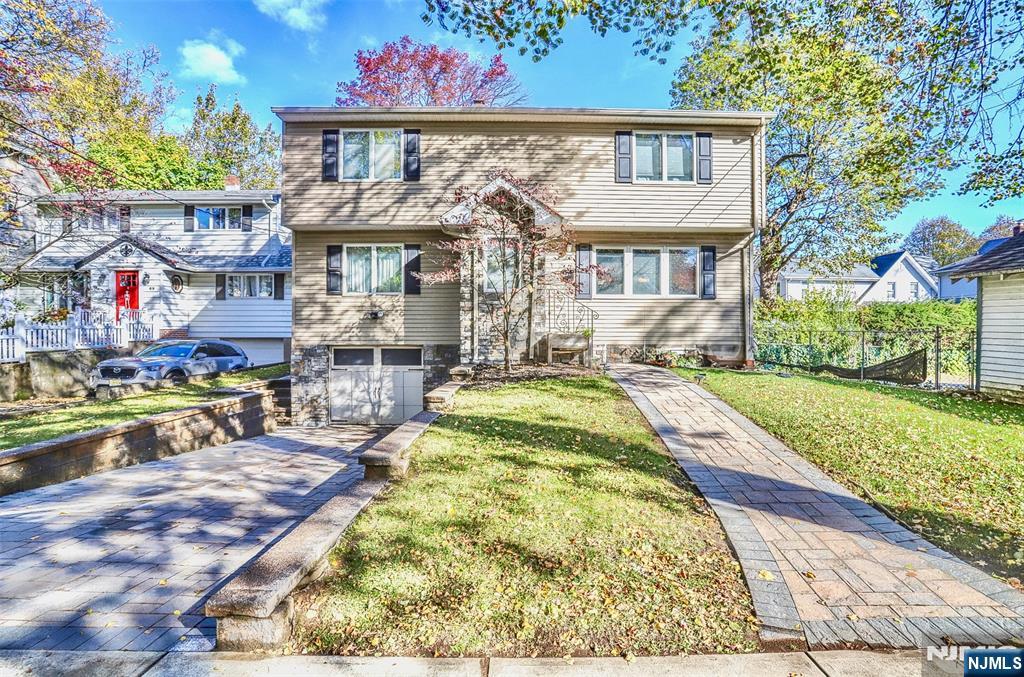 Homes for sale in Bogota, NJ | 65 Mcdougall Ln, Bogota, NJ 07603 | MLS# 25041587