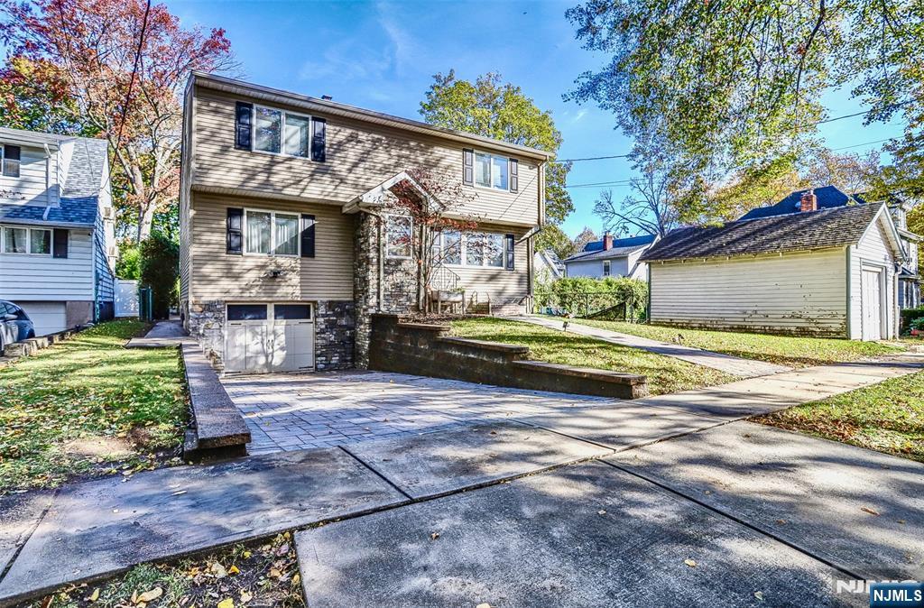 Homes for sale in Bogota, NJ | 65 Mcdougall Ln, Bogota, NJ 07603 | MLS# 25041587