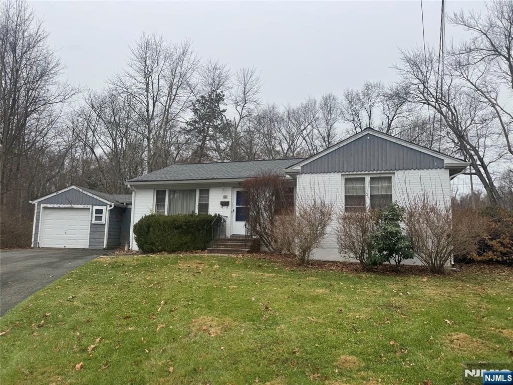 Homes for sale in Berkeley Heights, NJ | 41 Eaton Ct, Berkeley Heights, NJ 07922 | MLS# 25041605