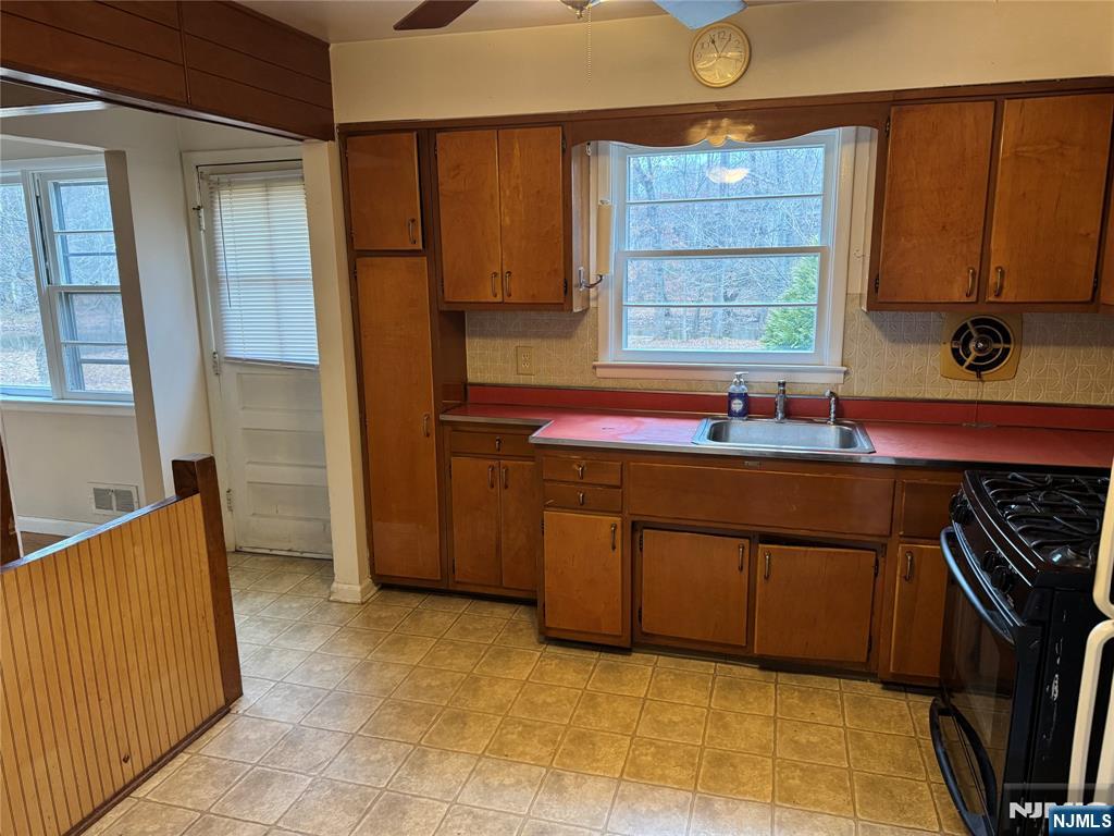 Homes for sale in Berkeley Heights, NJ | 41 Eaton Ct, Berkeley Heights, NJ 07922 | MLS# 25041605