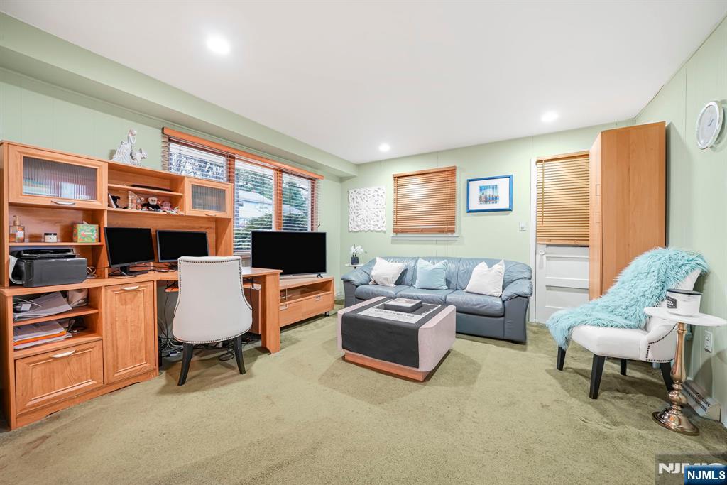 Homes for sale in Wayne, NJ | 12 Clinton Ln, Wayne, NJ 07470 | MLS# 25041607