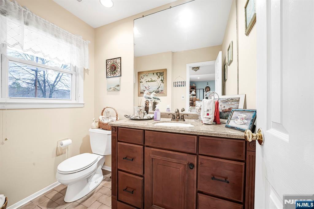 Homes for sale in Wayne, NJ | 9 Allison Ct, Wayne, NJ 07470 | MLS# 25041611