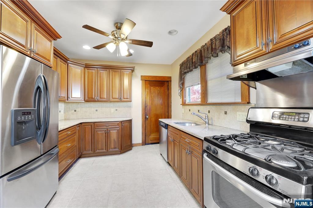 Homes for sale in Totowa, NJ | 80 Garfield Pl, Totowa, NJ 07512 | MLS# 25041626