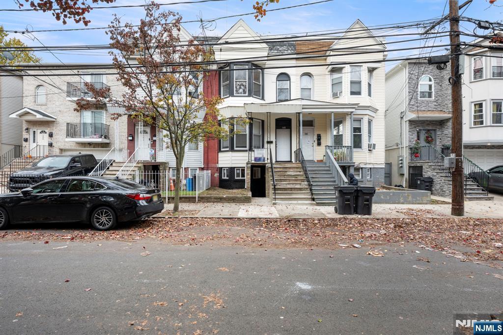 $399,000 Rowhouse
