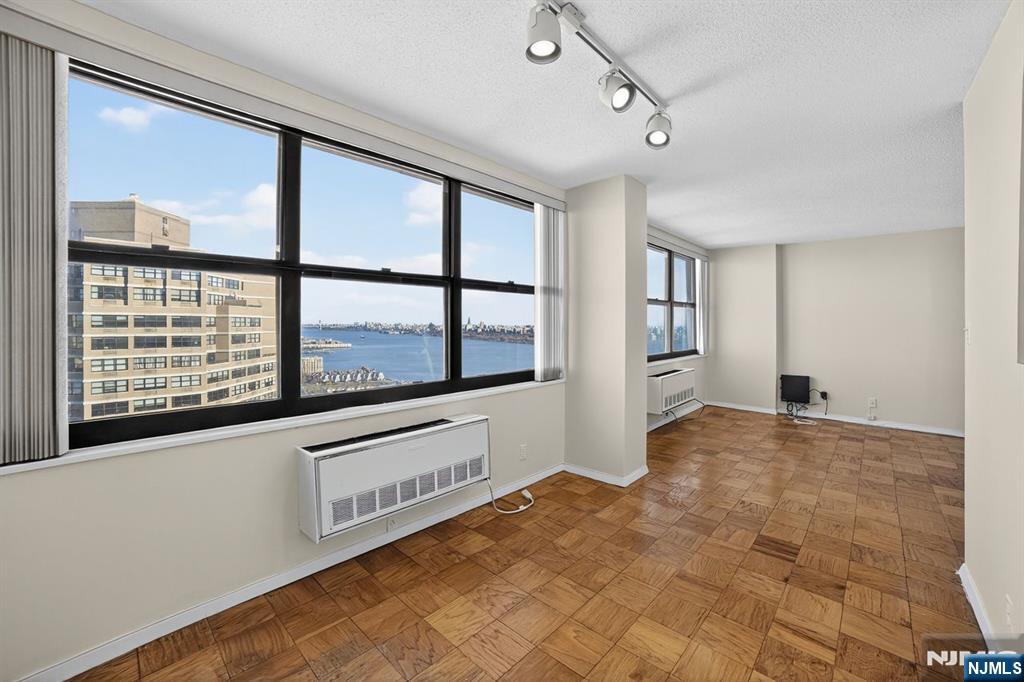 Homes for sale in Guttenberg, NJ | 7002 Jfk Blvd E #42B, Guttenberg, NJ 07093 | MLS# 25041643