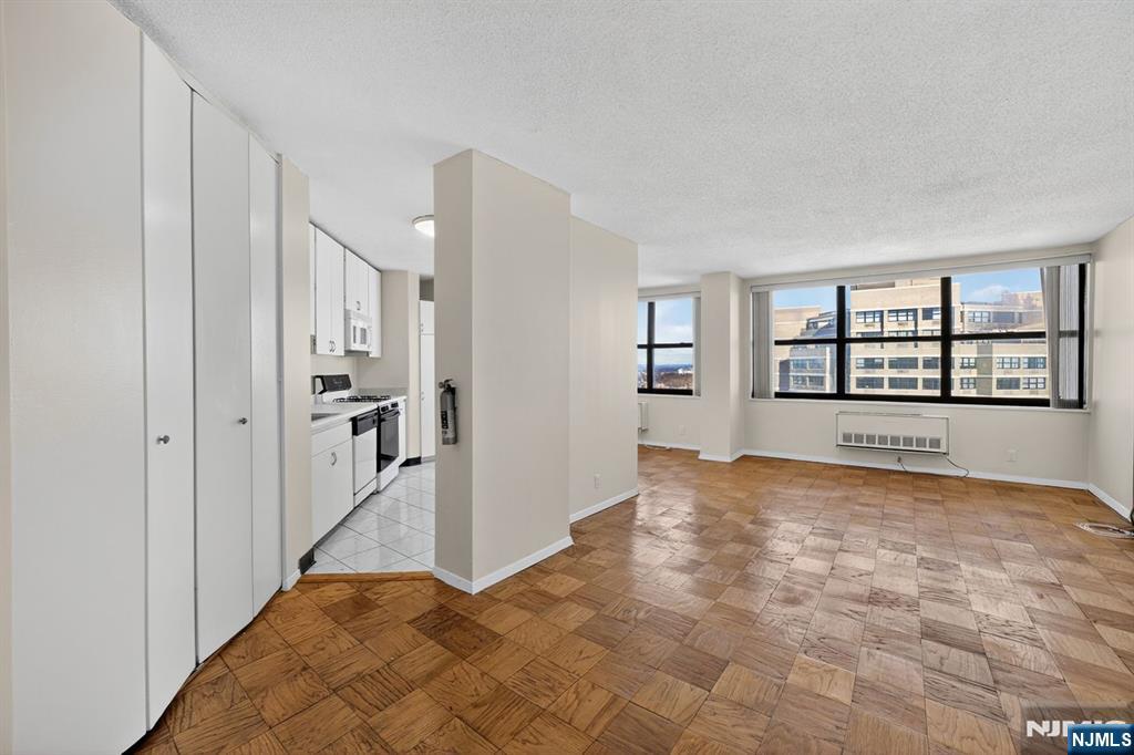 Homes for sale in Guttenberg, NJ | 7002 Jfk Blvd E #42B, Guttenberg, NJ 07093 | MLS# 25041643