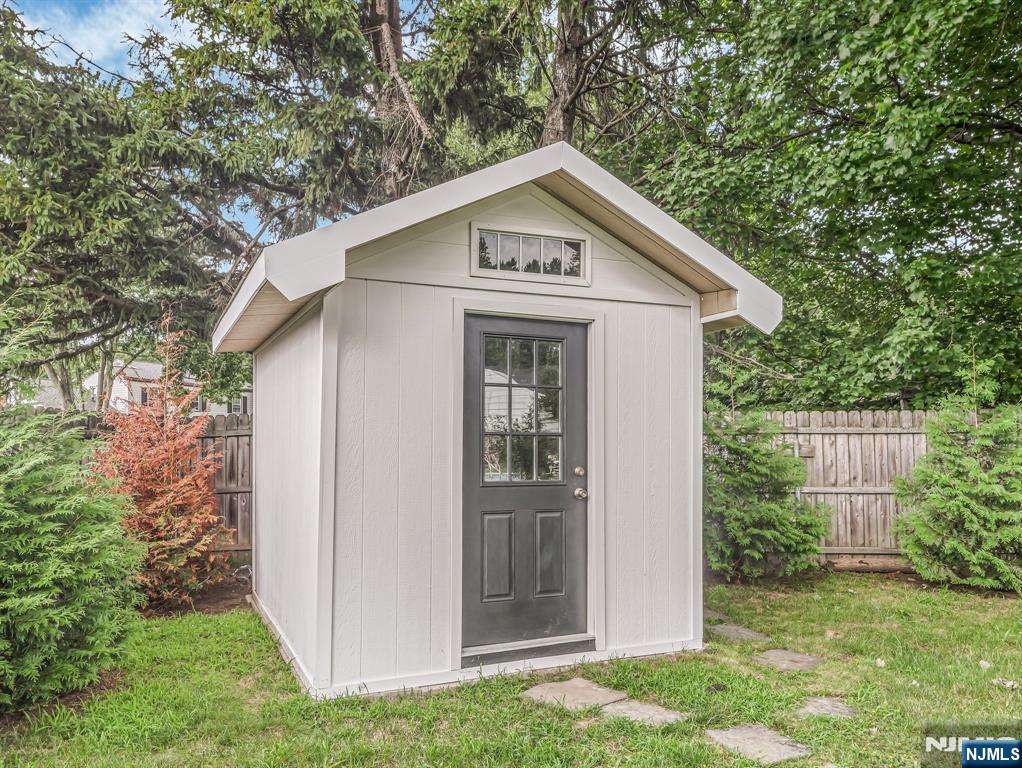 Homes for sale in Wayne, NJ | 202 Andover Dr, Wayne, NJ 07470 | MLS# 25041656