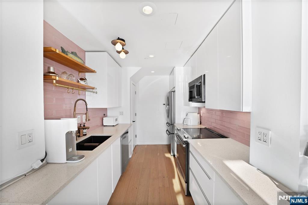 Homes for sale in Weehawken, NJ | 600 Harbor Blvd #1064, Weehawken, NJ 07086 | MLS# 25041659