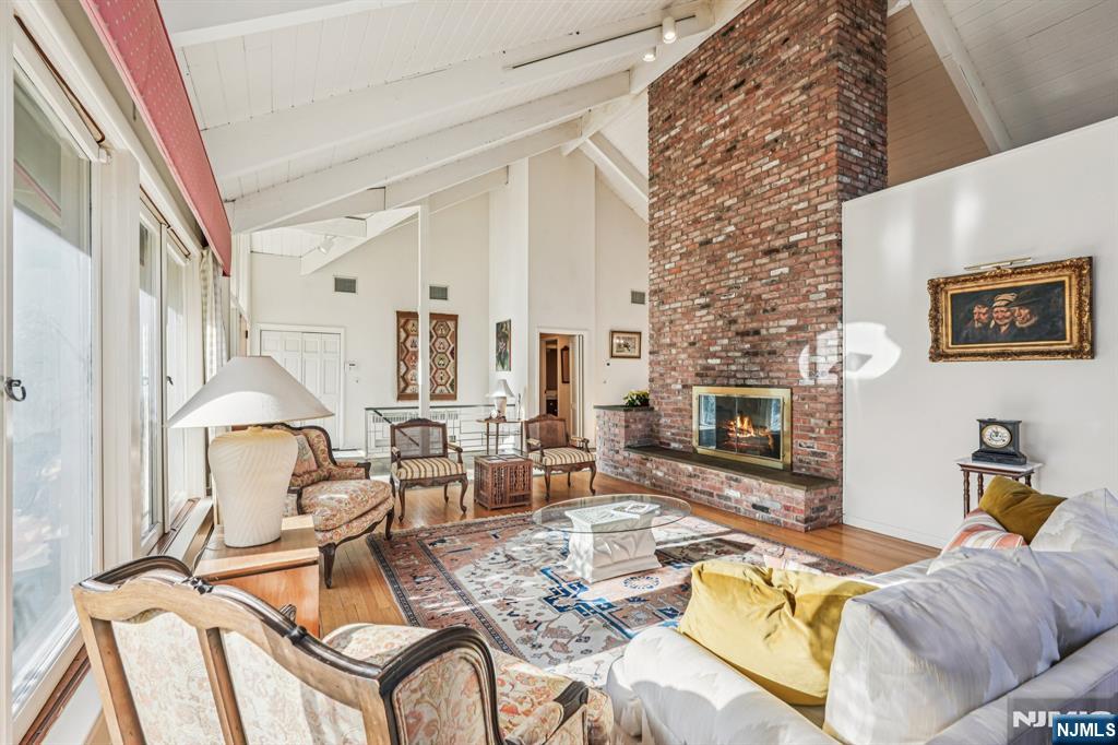 Homes for sale in Franklin Lakes, NJ | 873 Olentangy Rd, Franklin Lakes, NJ 07417 | MLS# 25041668