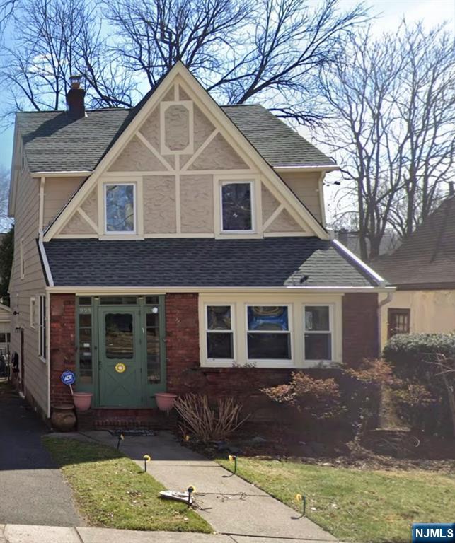 Homes for sale in Teaneck, NJ | 995 Grace Ter, Teaneck, NJ 07666 | MLS# 25041672