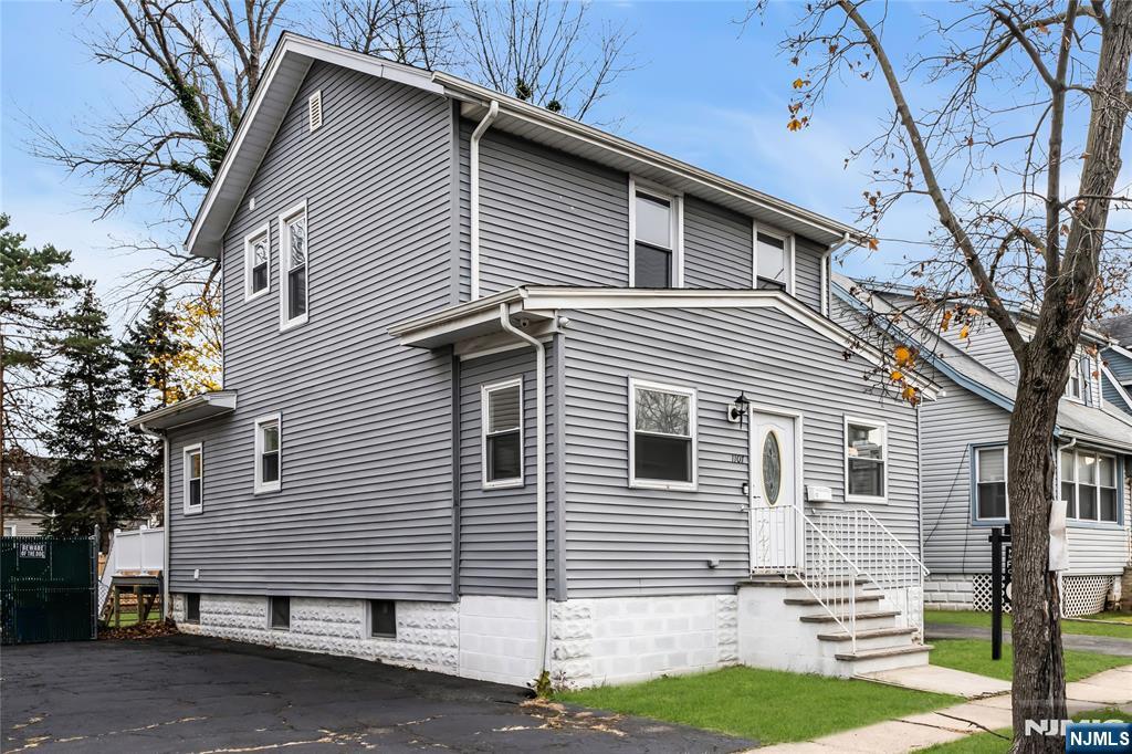 Homes for sale in Roselle, NJ | 1107 Drake Ave, Roselle, NJ 07203 | MLS# 25041680