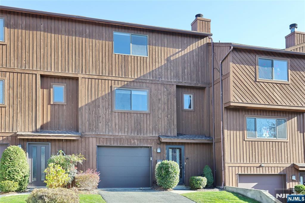 Homes for sale in Hawthorne, NJ | 6 Alana Dr #6, Hawthorne, NJ 07506 | MLS# 25041709