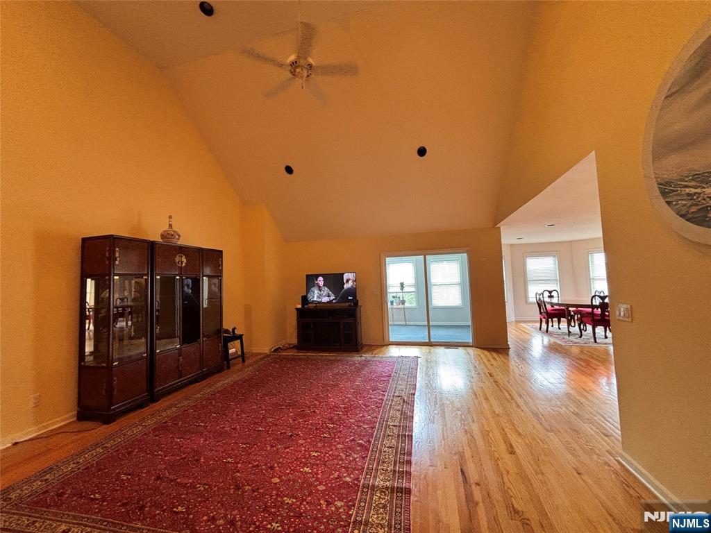 Homes for sale in Hamburg, NJ | 5 Little Tarn Ct, Hamburg, NJ 07419 | MLS# 25041759