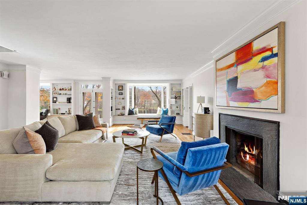 Homes for sale in Franklin Lakes, NJ | 940 Loch Rd, Franklin Lakes, NJ 07417 | MLS# 25041848