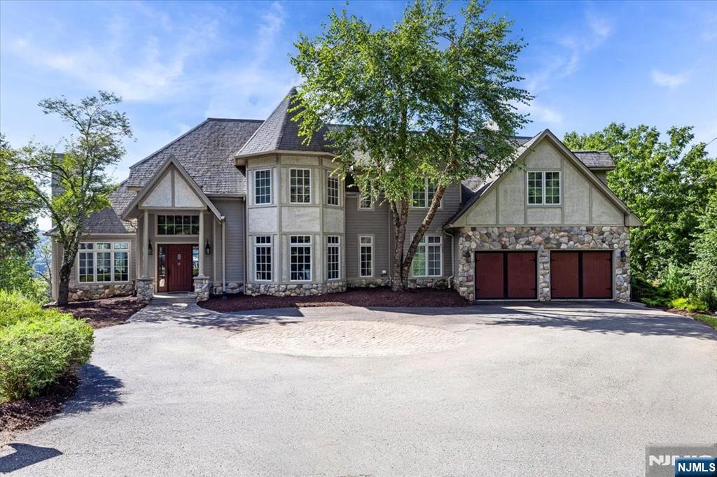 Homes for sale in Sparta, NJ | 15 Laurel Ter, Sparta, NJ 07871 | MLS# 25041857