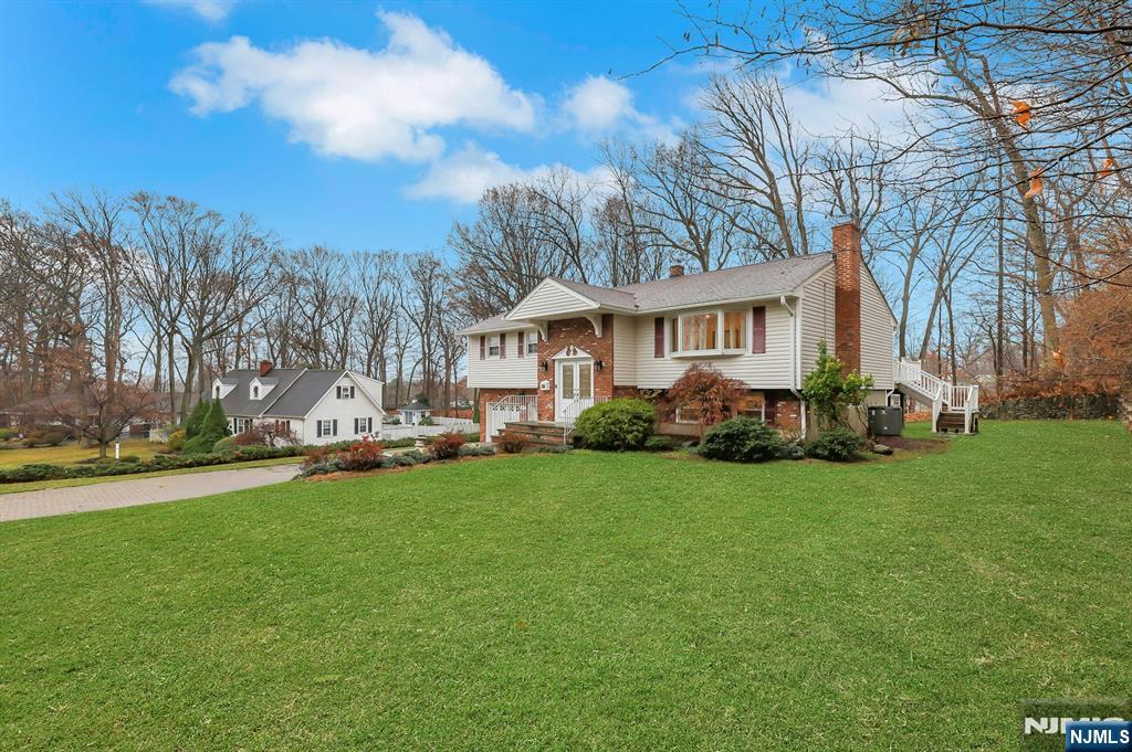 Homes for sale in Twp Of Washington, NJ | 1977 Glen Ave, Twp Of Washington, NJ 07676 | MLS# 25041875