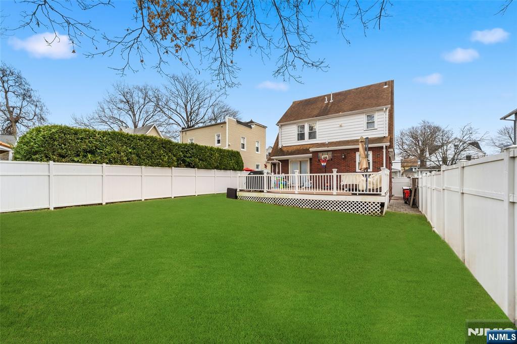 Homes for sale in Dumont, NJ | 28 Niagara St, Dumont, NJ 07628 | MLS# 25041924